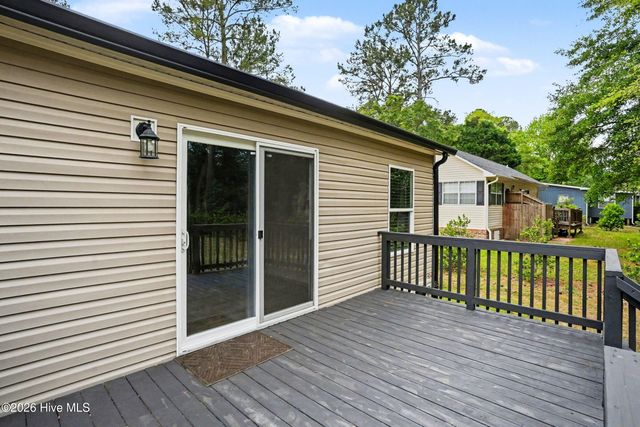 335 Ridgewood Drive NW, Calabash, NC 28467