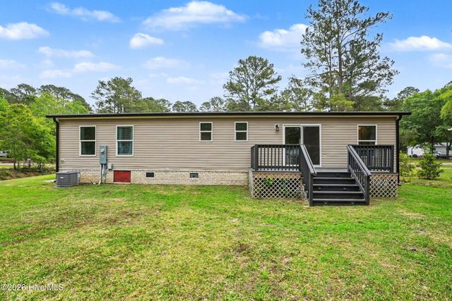 335 Ridgewood Drive NW, Calabash, NC 28467