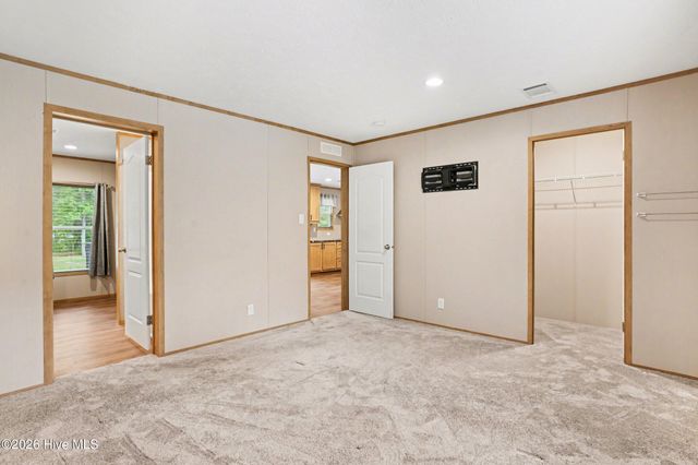 335 Ridgewood Drive NW, Calabash, NC 28467
