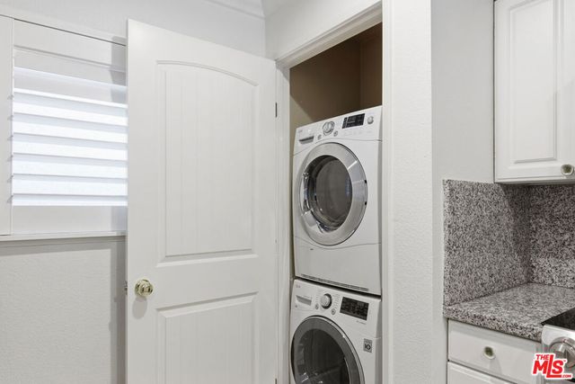 2940 N Verdugo Road 305, Glendale, CA 91208