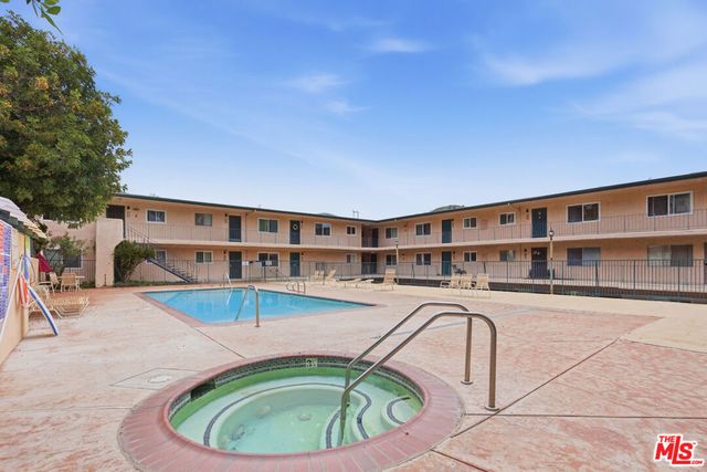 2940 N Verdugo Road 305, Glendale, CA 91208