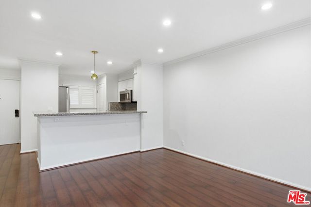 2940 N Verdugo Road 305, Glendale, CA 91208