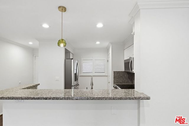 2940 N Verdugo Road 305, Glendale, CA 91208
