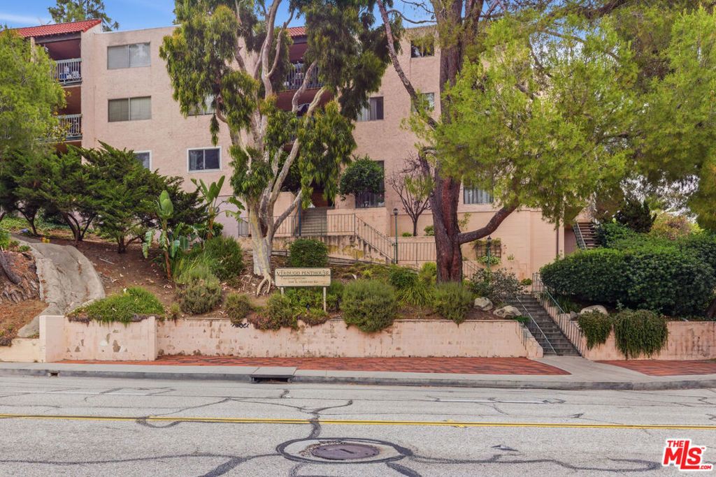 2940 N Verdugo Road 305, Glendale, CA 91208