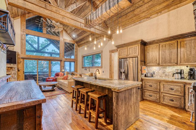 280 Point Of View Road, Blue Ridge, GA 30513