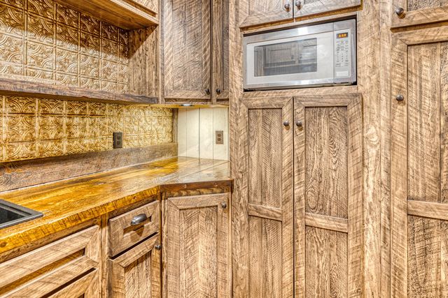 280 Point Of View Road, Blue Ridge, GA 30513