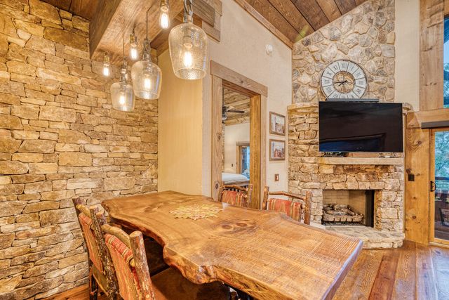 280 Point Of View Road, Blue Ridge, GA 30513