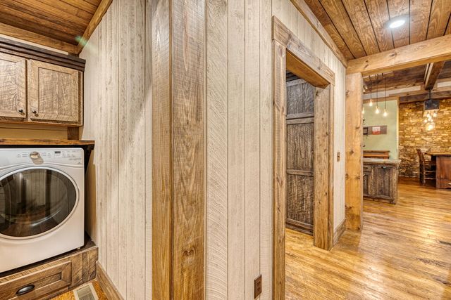 280 Point Of View Road, Blue Ridge, GA 30513
