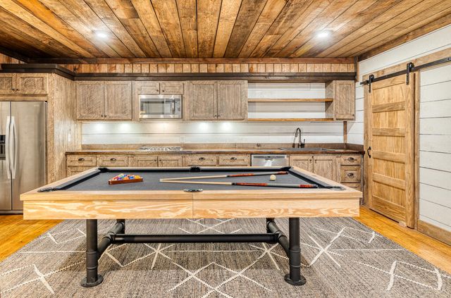 280 Point Of View Road, Blue Ridge, GA 30513