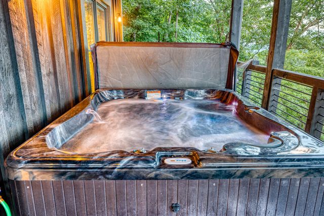 280 Point Of View Road, Blue Ridge, GA 30513
