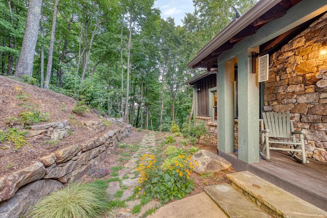 280 Point Of View Road, Blue Ridge, GA 30513