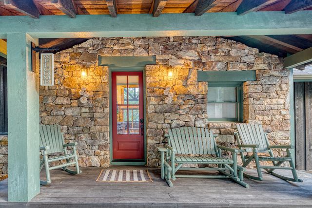 280 Point Of View Road, Blue Ridge, GA 30513