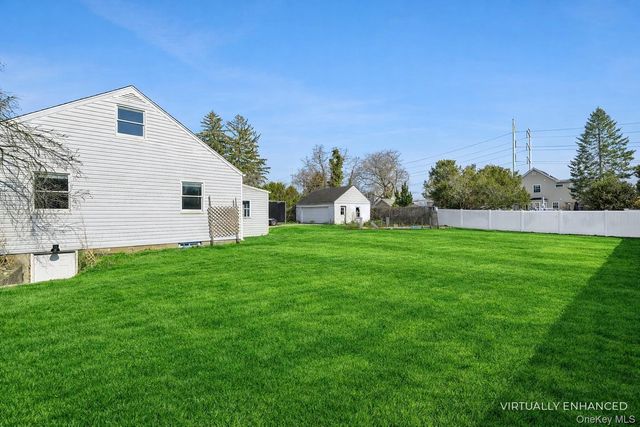 42 Smith Street, Greenlawn, NY 11740