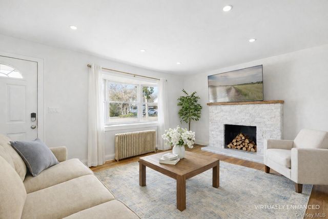 42 Smith Street, Greenlawn, NY 11740