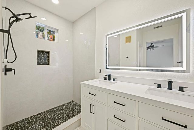 13295 Calle Del Campo 5, San Diego, CA 92129