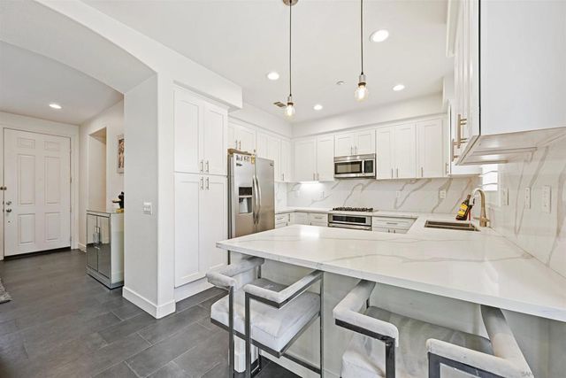 13295 Calle Del Campo 5, San Diego, CA 92129