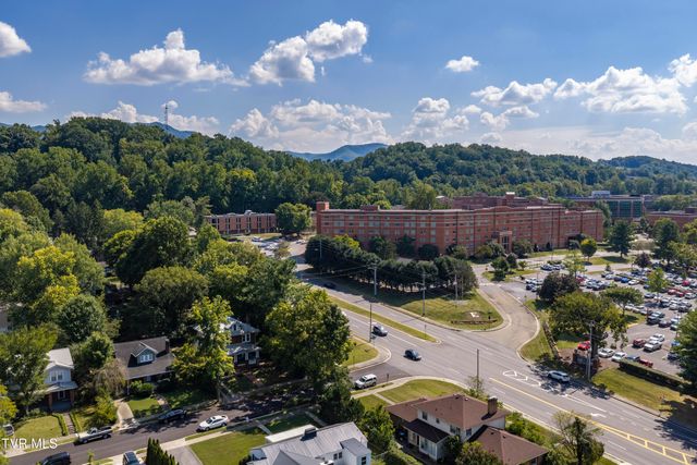 827 West Pine Street, Johnson City, TN 37604