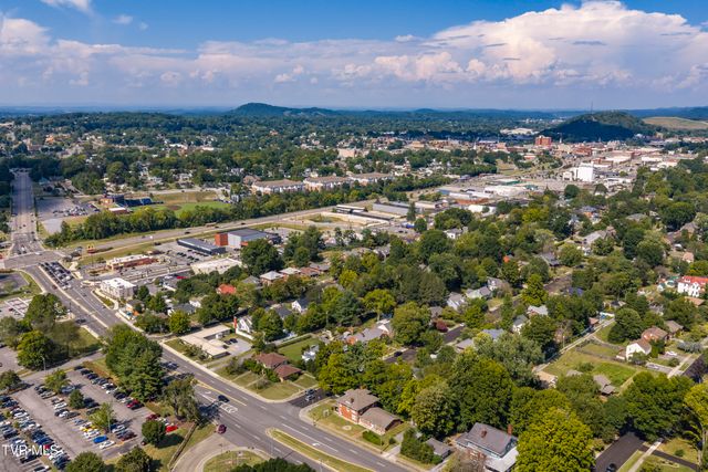 827 West Pine Street, Johnson City, TN 37604