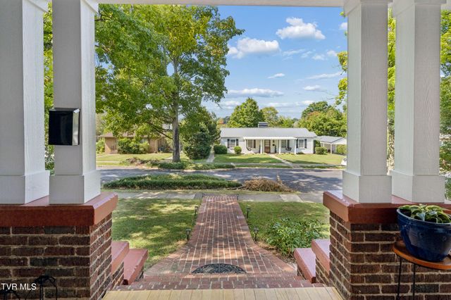 827 West Pine Street, Johnson City, TN 37604