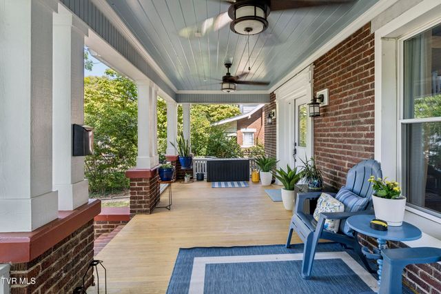 827 West Pine Street, Johnson City, TN 37604