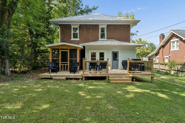 827 West Pine Street, Johnson City, TN 37604