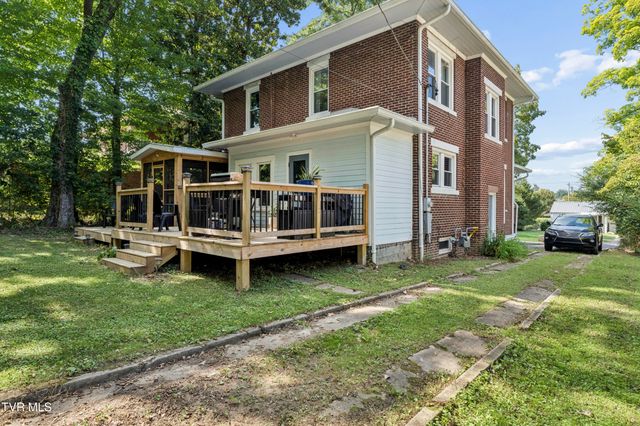 827 West Pine Street, Johnson City, TN 37604