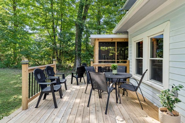 827 West Pine Street, Johnson City, TN 37604