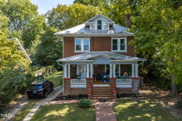 827 West Pine Street, Johnson City, TN 37604