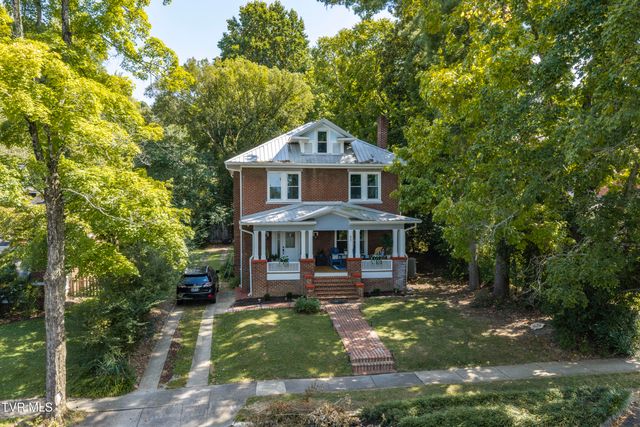 827 West Pine Street, Johnson City, TN 37604