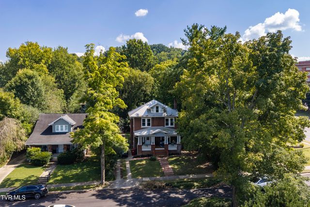 827 West Pine Street, Johnson City, TN 37604