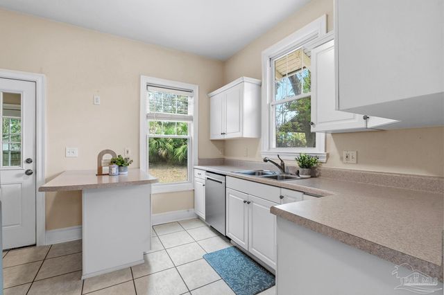 1114 E Lloyd St, Pensacola, FL 32503