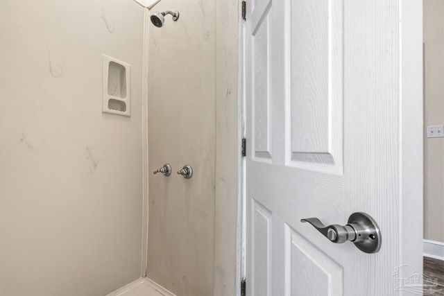 1114 E Lloyd St, Pensacola, FL 32503