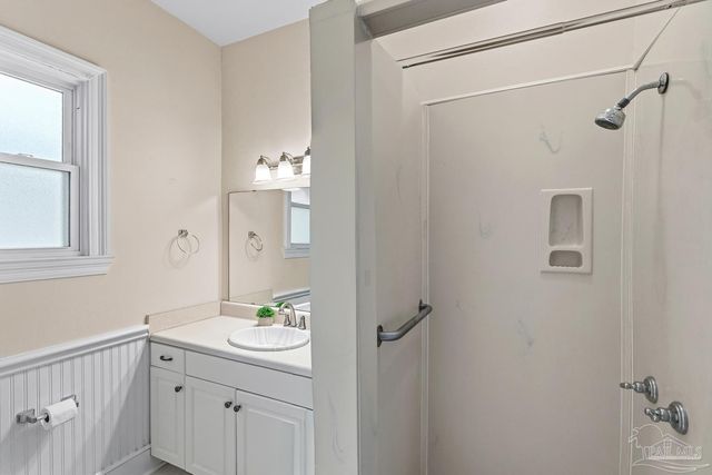 1114 E Lloyd St, Pensacola, FL 32503