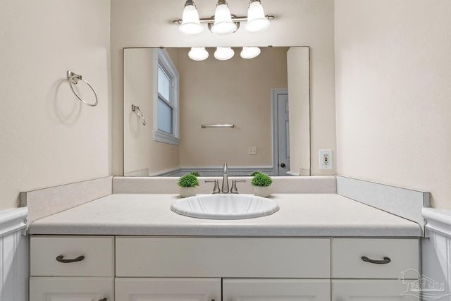 1114 E Lloyd St, Pensacola, FL 32503