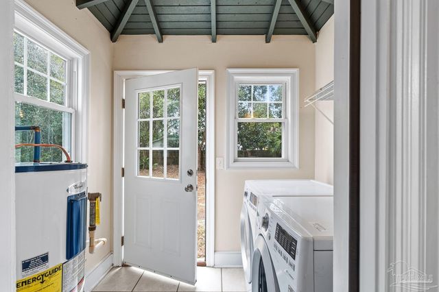 1114 E Lloyd St, Pensacola, FL 32503