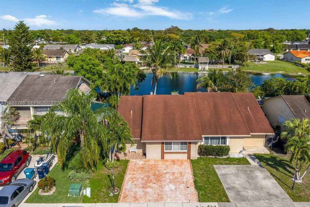 7821 SW 148th Ave 2, Miami, FL 33193