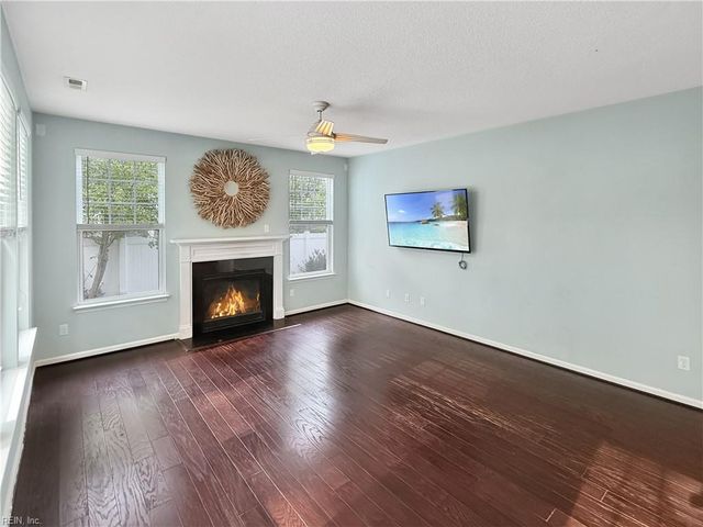 952 Checkerspot WAY, Chesapeake, VA 23323