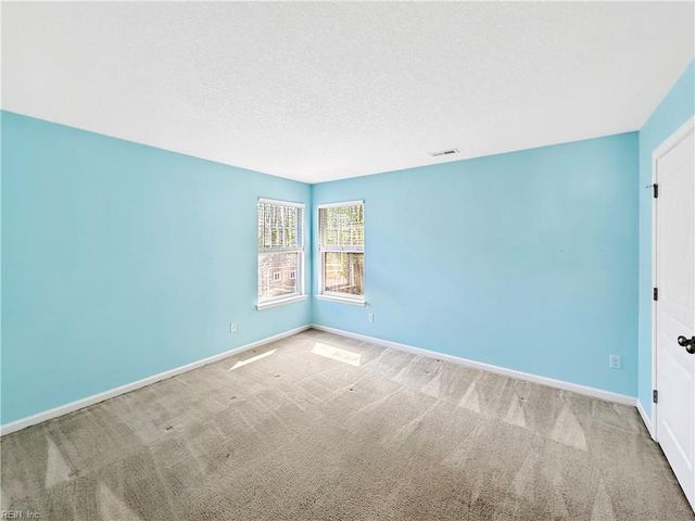 952 Checkerspot WAY, Chesapeake, VA 23323