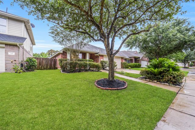 7111 Cornflower Lane, Katy, TX 77494
