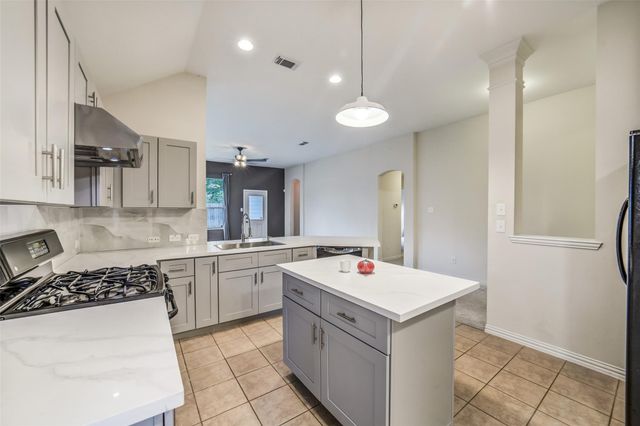 7111 Cornflower Lane, Katy, TX 77494