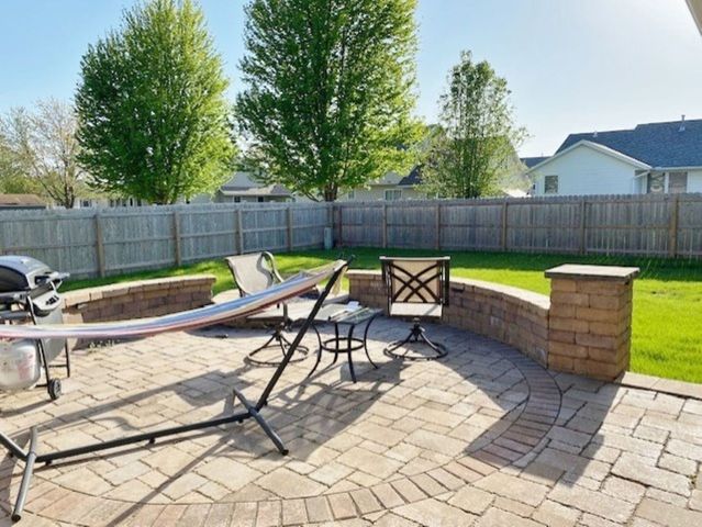 5816 Heather Avenue, Davenport, IA 52807