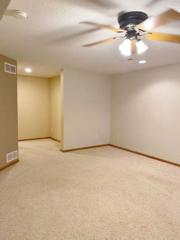 5816 Heather Avenue, Davenport, IA 52807