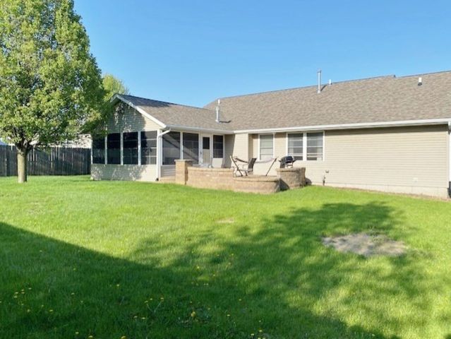 5816 Heather Avenue, Davenport, IA 52807