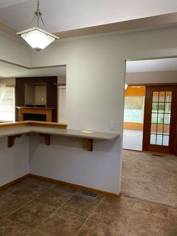 5816 Heather Avenue, Davenport, IA 52807