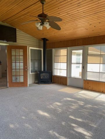 5816 Heather Avenue, Davenport, IA 52807