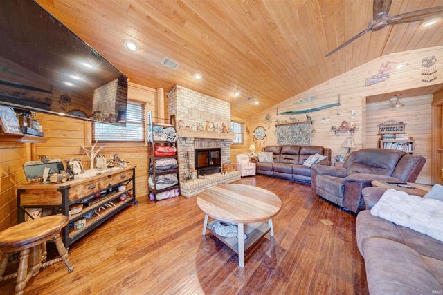 385 W Evergreen Plaza N, Santa Claus, IN 47579