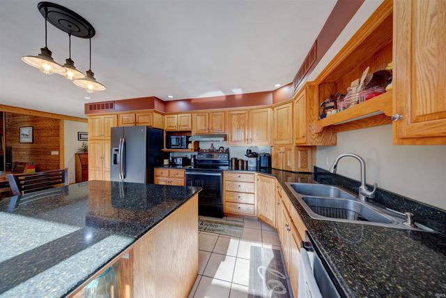 385 W Evergreen Plaza N, Santa Claus, IN 47579