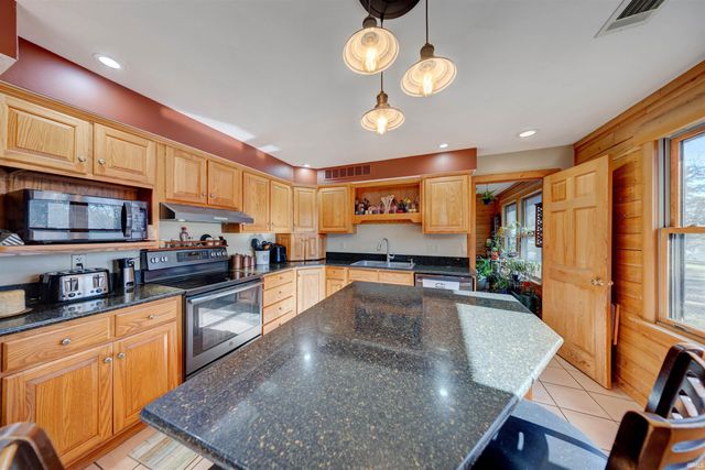 385 W Evergreen Plaza N, Santa Claus, IN 47579