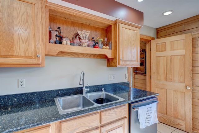 385 W Evergreen Plaza N, Santa Claus, IN 47579