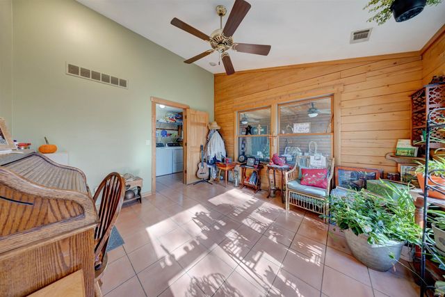 385 W Evergreen Plaza N, Santa Claus, IN 47579